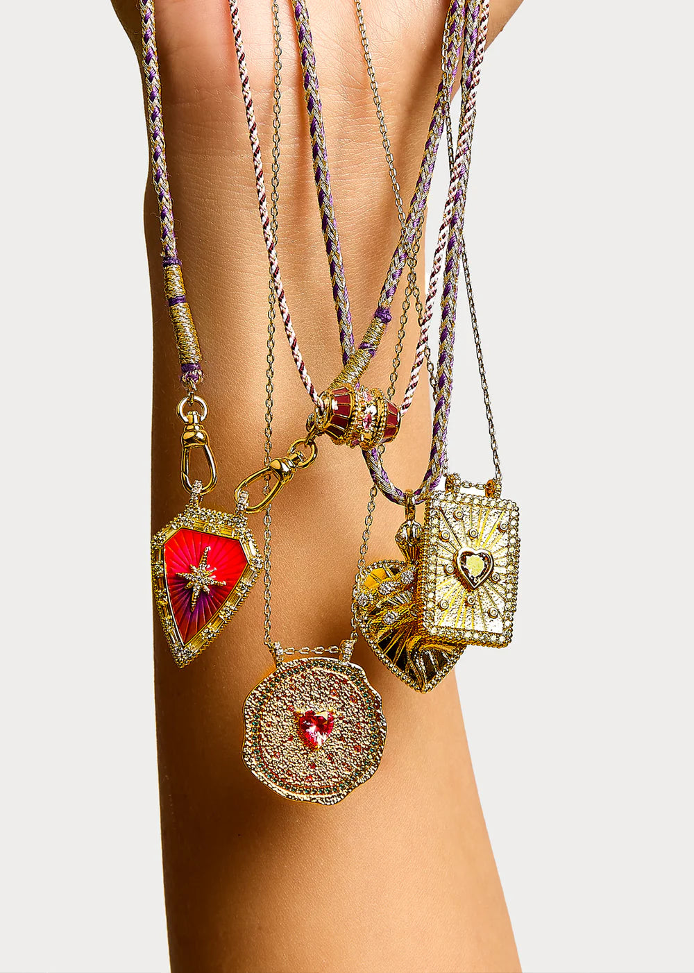 MYA-BAY Ketting Burgundy Talisman
